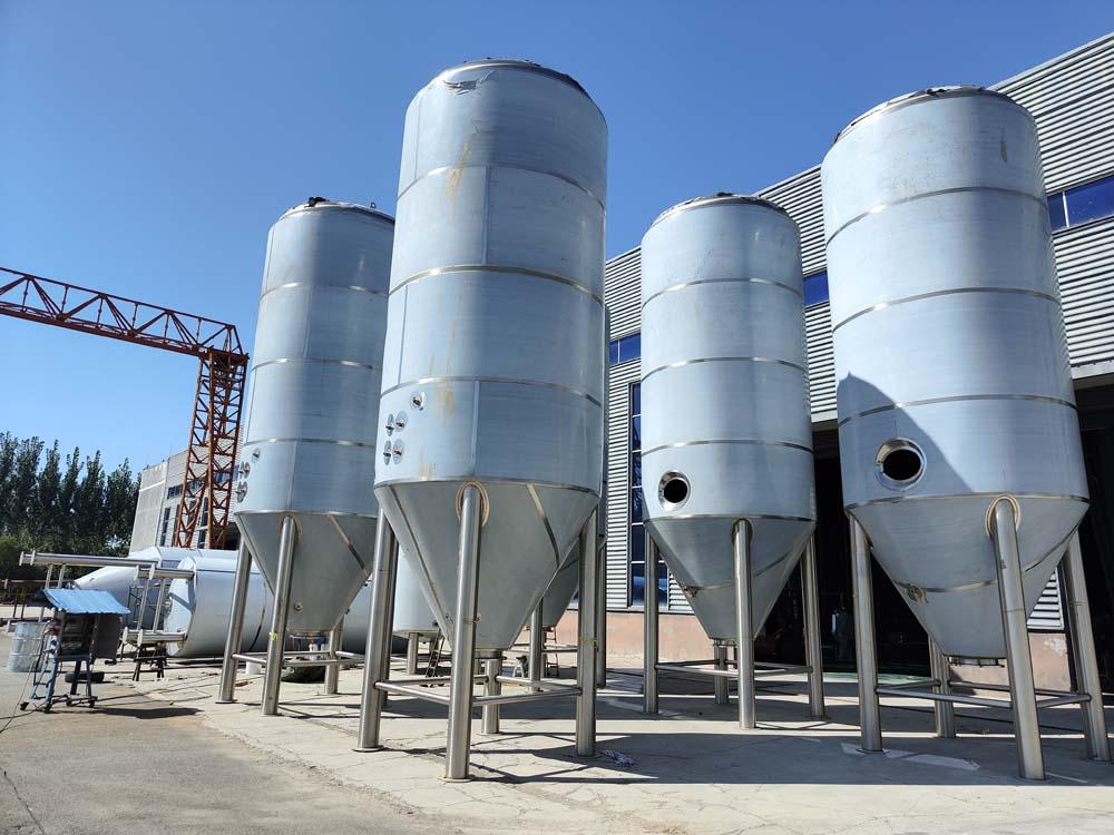 80 bbl Jacketed conical ferme